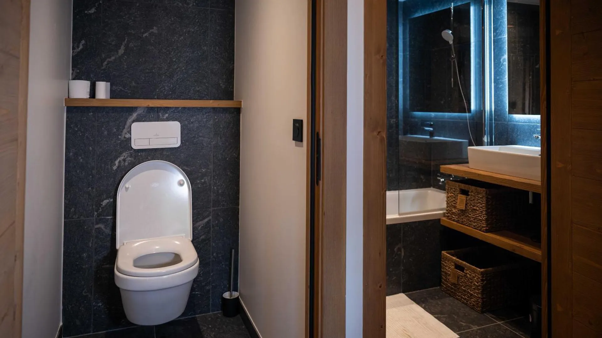 Exclusive Accommodation Terrace, Parking And Pool Megeve Apartment