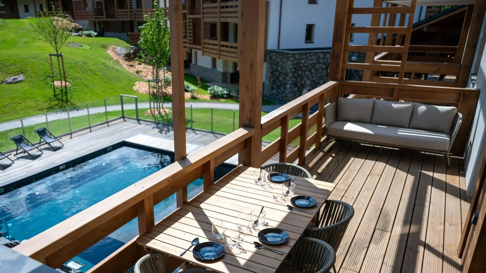 Exclusive Accommodation Terrace, Parking And Pool Megeve Apartment