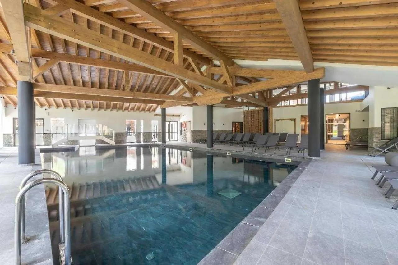 Exclusive Accommodation Terrace, Parking And Pool Megeve Apartment