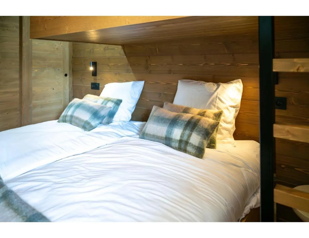 Exclusive Accommodation Terrace, Parking And Pool Megeve France